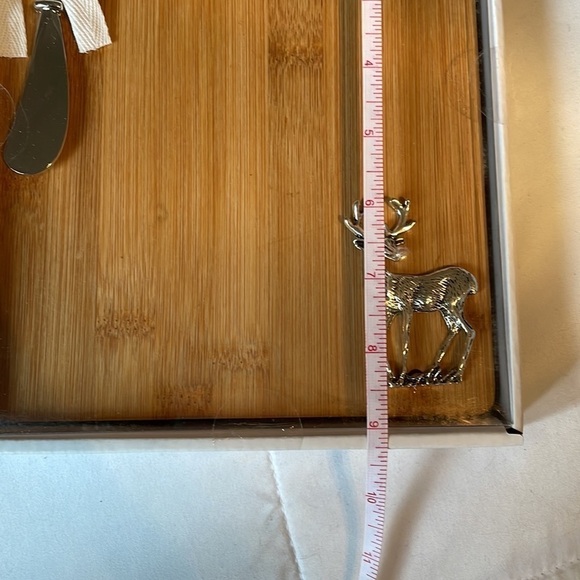 Bamboo serving board with spreader 7”x9” - Picture 5 of 7